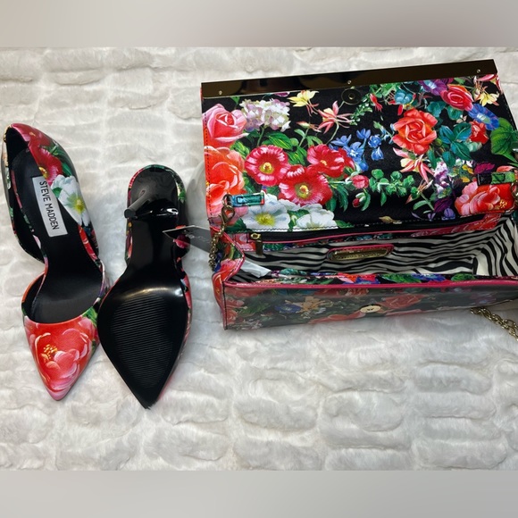 Steve Madden Vincible Floral Multi Heels - Picture 2 of 2